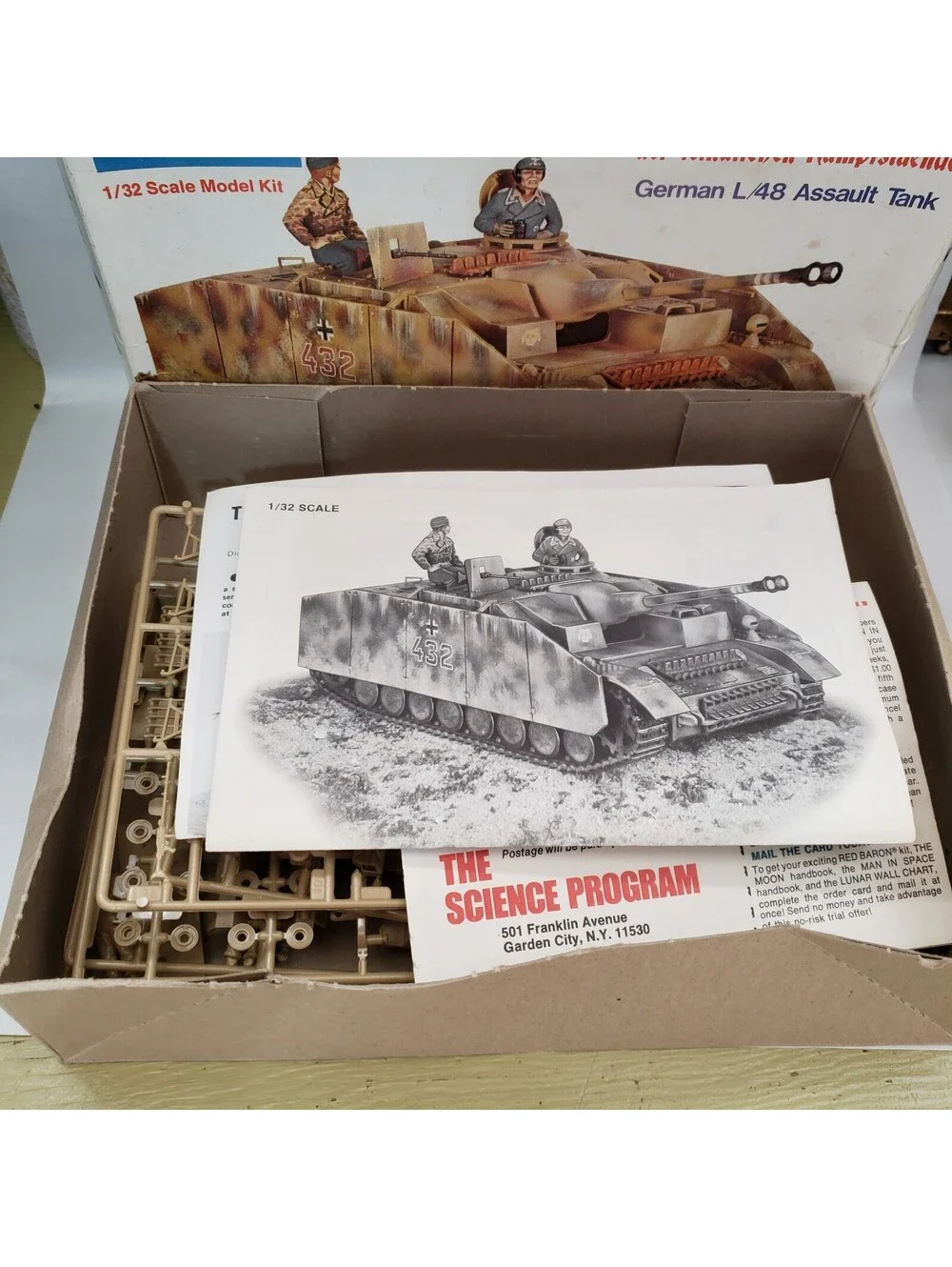 Vintage Monogram Sturmgeschuetz IV 1/32 Armor Series Vehicle 1972 WW II